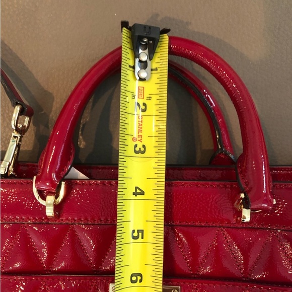 Beautiful New Michael Kors Red Patent Leather Vivianne Bag - Picture 8 of 13